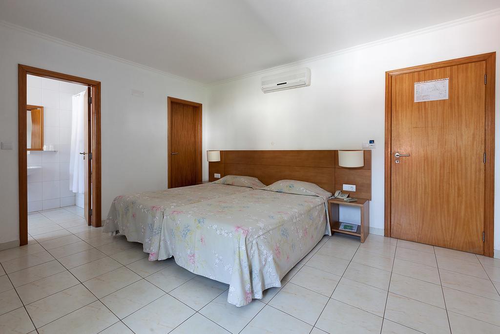 Hotel Solmar Calheta  Room photo